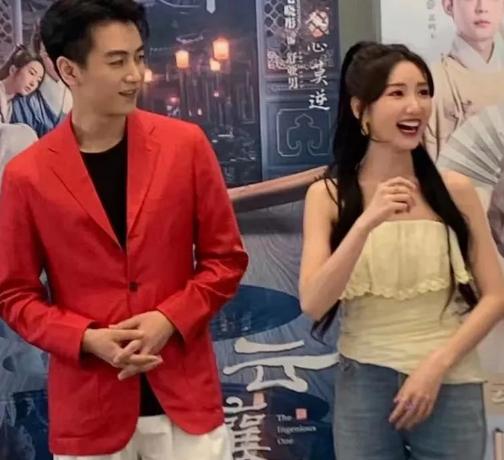 陈晓出轨毛晓彤爆料升级！两人更多互动被扒，网友直言去年已听说