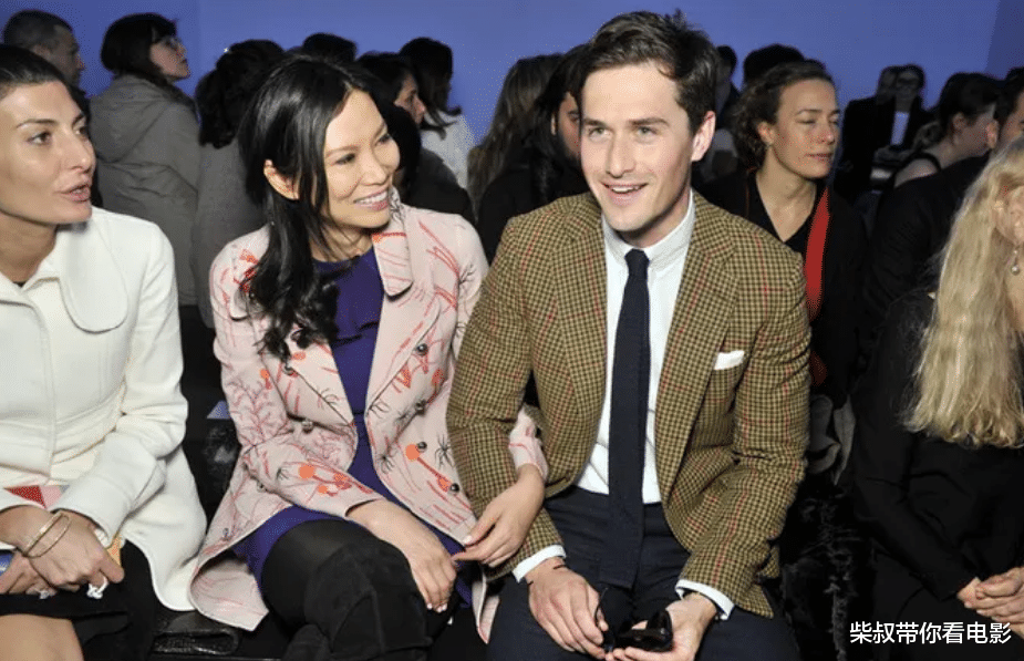 从顶级富豪到害怕年老色衰，医美整型失败的邓文迪，如今像极了外星人！