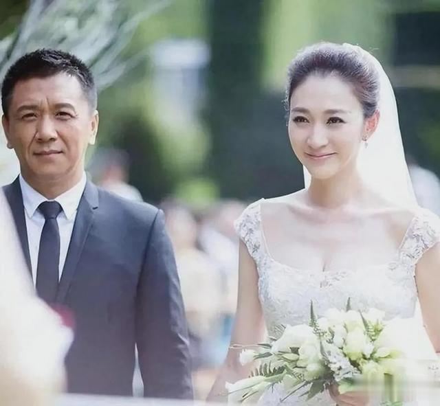 李小冉:被富商折磨4年,2次流产,没想到男闺蜜砸下5亿甘愿接盘