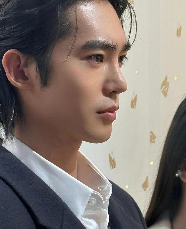 于适:你可以永远相信娱乐圈女明星的择偶眼光 确实帅!