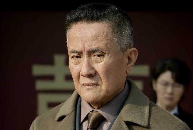 才播2集，就拿下“收视率第一”，多位老戏骨做配，这悬疑剧能追