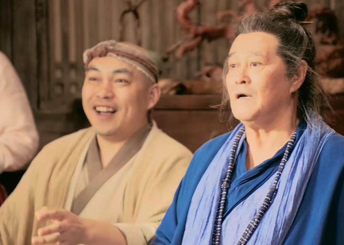 赵本山出场就引爆笑，《鹊刀门传奇2》开播大爆，还看什么春晚？