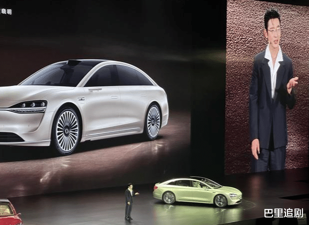 黄晓明的体面全被叶珂造完了!叶珂前夫的发言,再次让黄成为笑柄