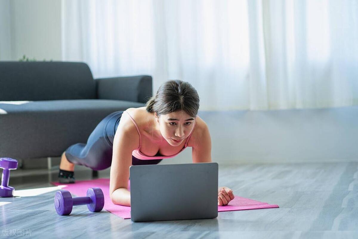 做平板支撑的时候,身体异常抖动,还要做下去吗?