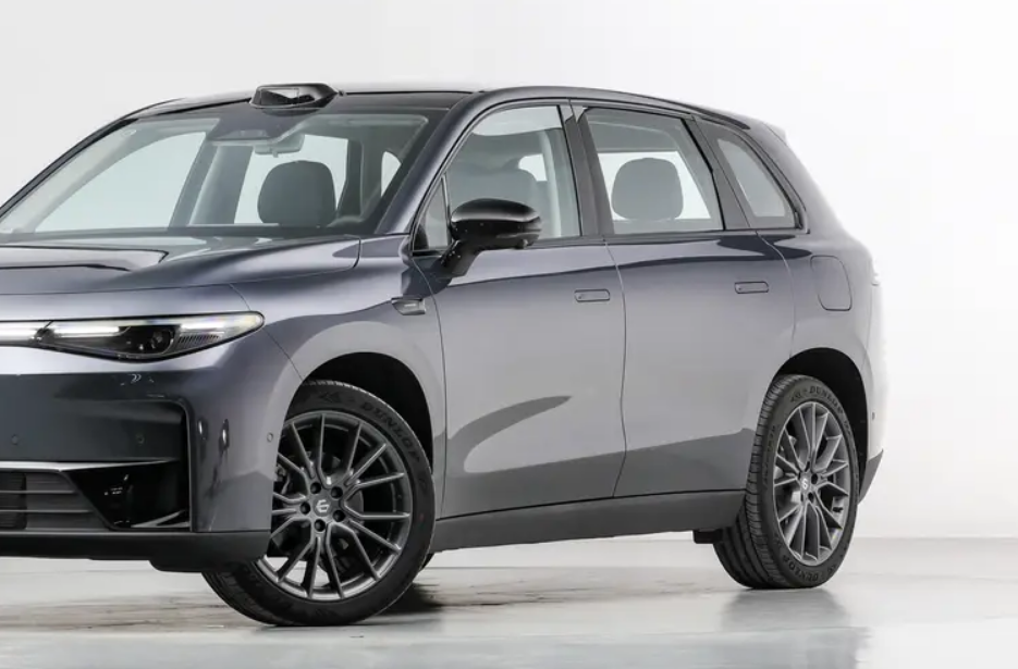 不足13万的豪华中型SUV，一箱油能跑1190公里，关键92号油更好养