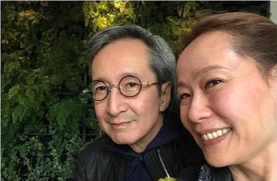 61岁“许仙”近照曝光,嫁入豪门36年,她怎么变成这样了?