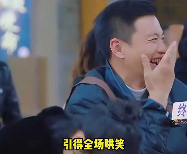 奚梦瑶拍卖会被嘲笑，何猷君点天灯撑场面，我却笑死在评论区！