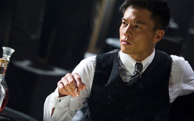 TVB几大冷门帅哥,个个身高都超过1米8,他们没能爆红真是可惜