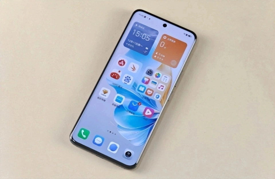 榮耀徹底“攤牌了”，護眼屏手機跌至1899元，12GB+256GB+100W