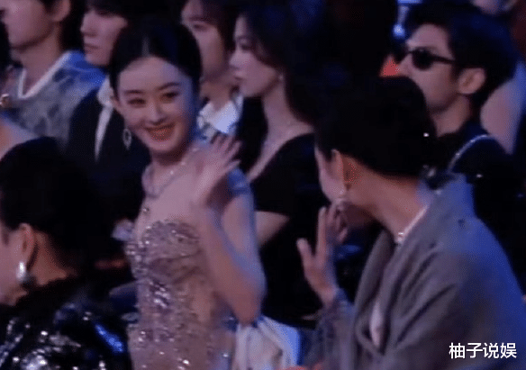 C位被抢,宣传没有,她这顶流当的真窝囊