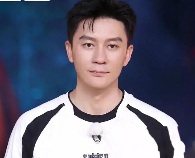 陈道明说的没错，不拍戏就消失的李晨，早就走上了另外一条道路
