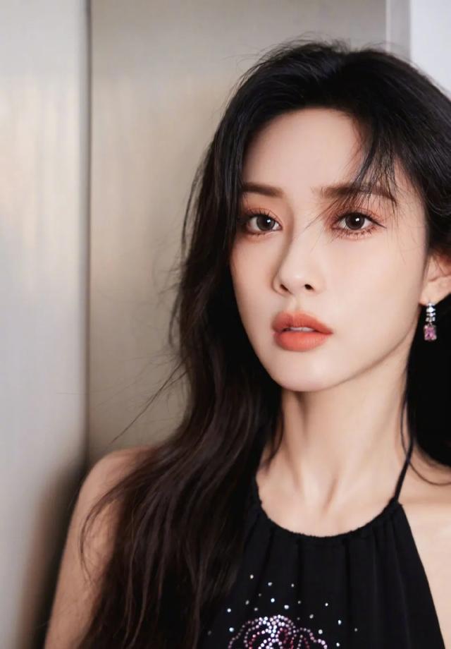 孟子义黑色肚兜软软糯糯