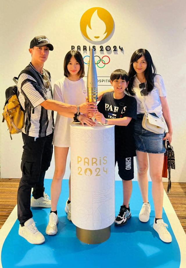 吴尊一家四口奥运之旅,neinei身高超妈妈,max和小时候一摸一样