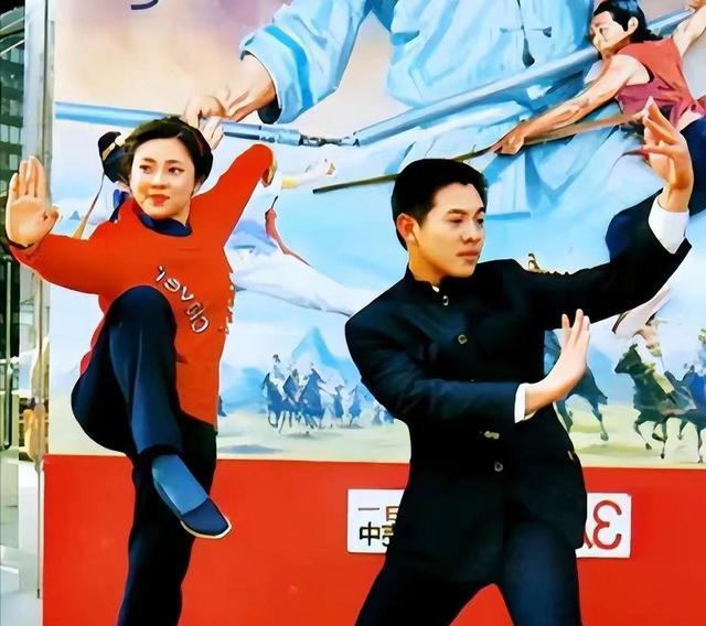 同样是李连杰的基因,黄秋燕与利智的女儿,却活成了两个极端