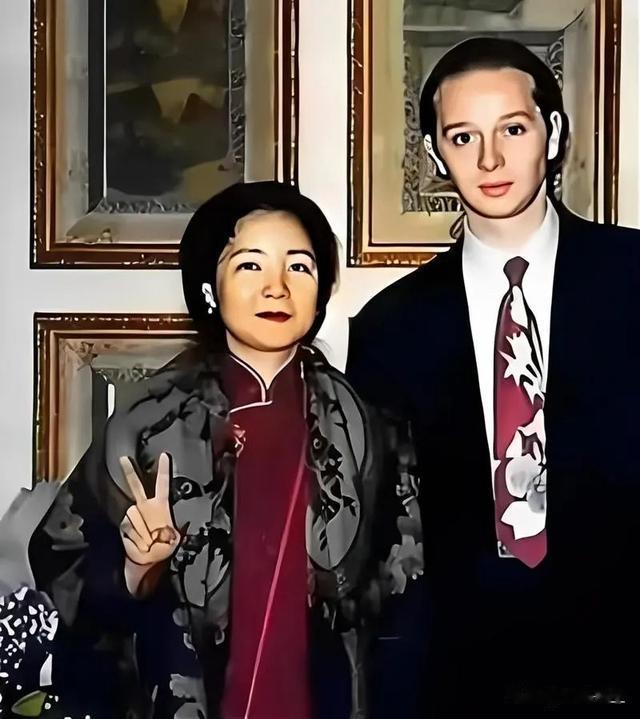 迟来的真相！当年邓丽君“猝死”成谜，25年后钟南山院士一语道破