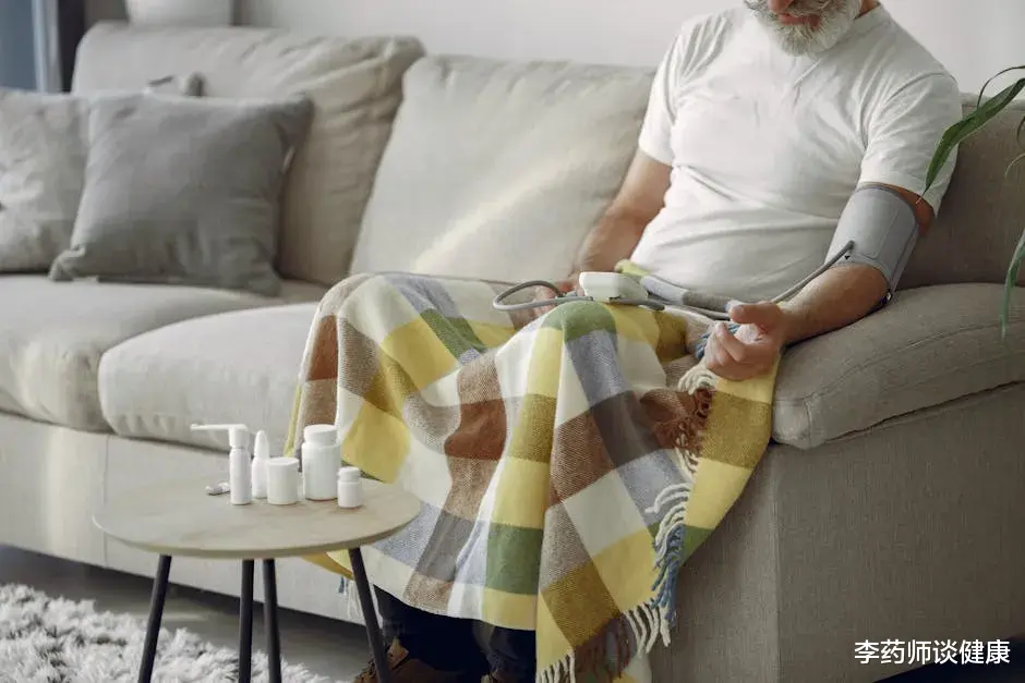 新研究：吸100%高压氧12周，可显著提高老年人身体机能，改善心肺功能！