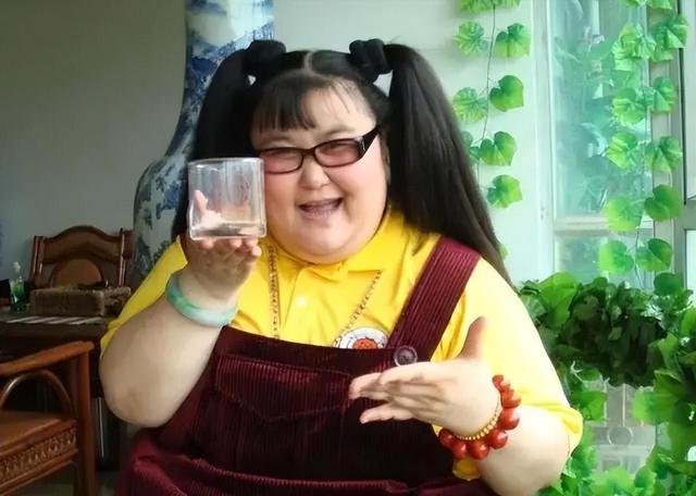 她是中国最胖女演员，100天狂减140斤，今嫁小鲜肉老公宠爱有加！