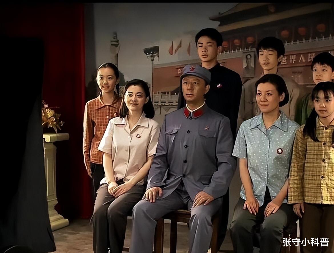 《父母爱情》原著军官太太安杰,生育7子,上吊自杀一生痛苦