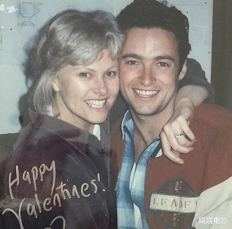 “金刚狼”公开新恋情,和现女友牵手约会,双方都背叛彼此的家庭