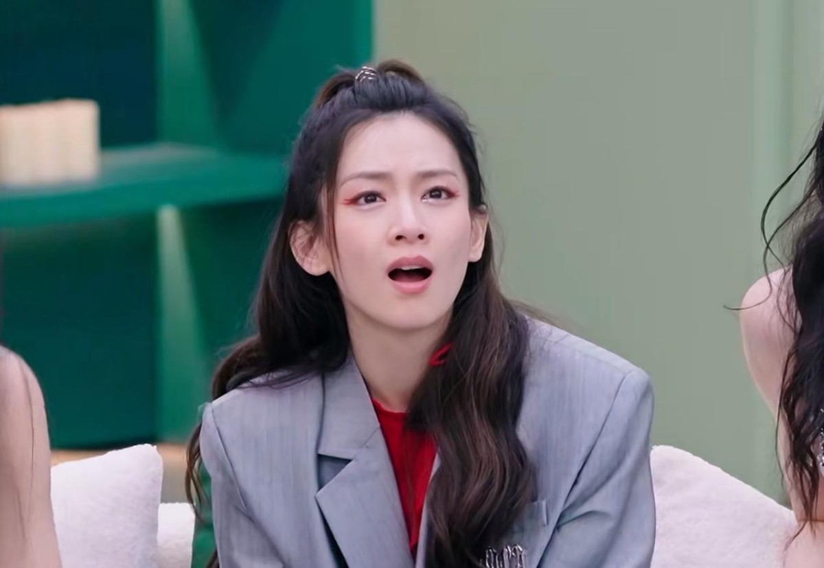 不忍了？何洁罕见发飙！对着尚雯婕黑脸，萨顶顶朱丹都拦不住