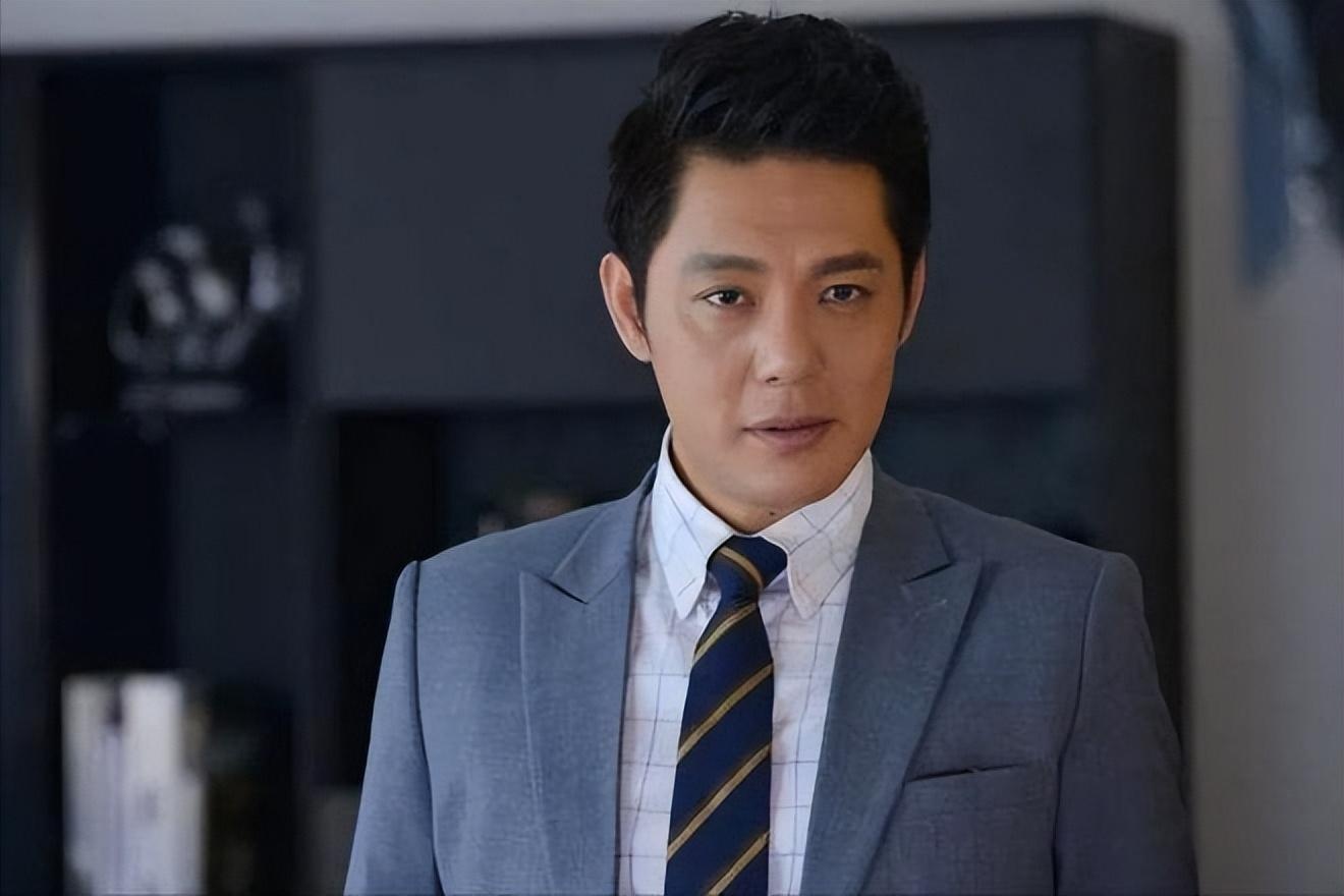 善恶终有报,抛弃妻儿娶嫩模的傅程鹏,如今活成了一个“笑话”