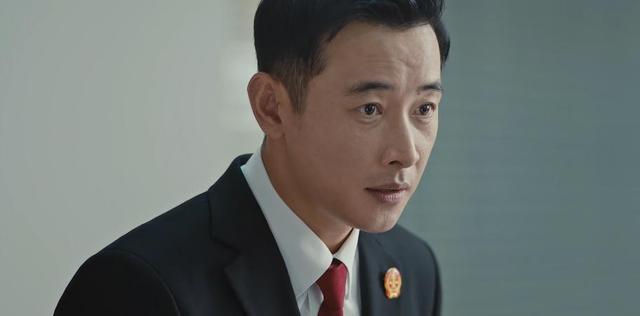 片约不断，却演啥毁啥，《执行法官》的两个戏混子该醒醒了