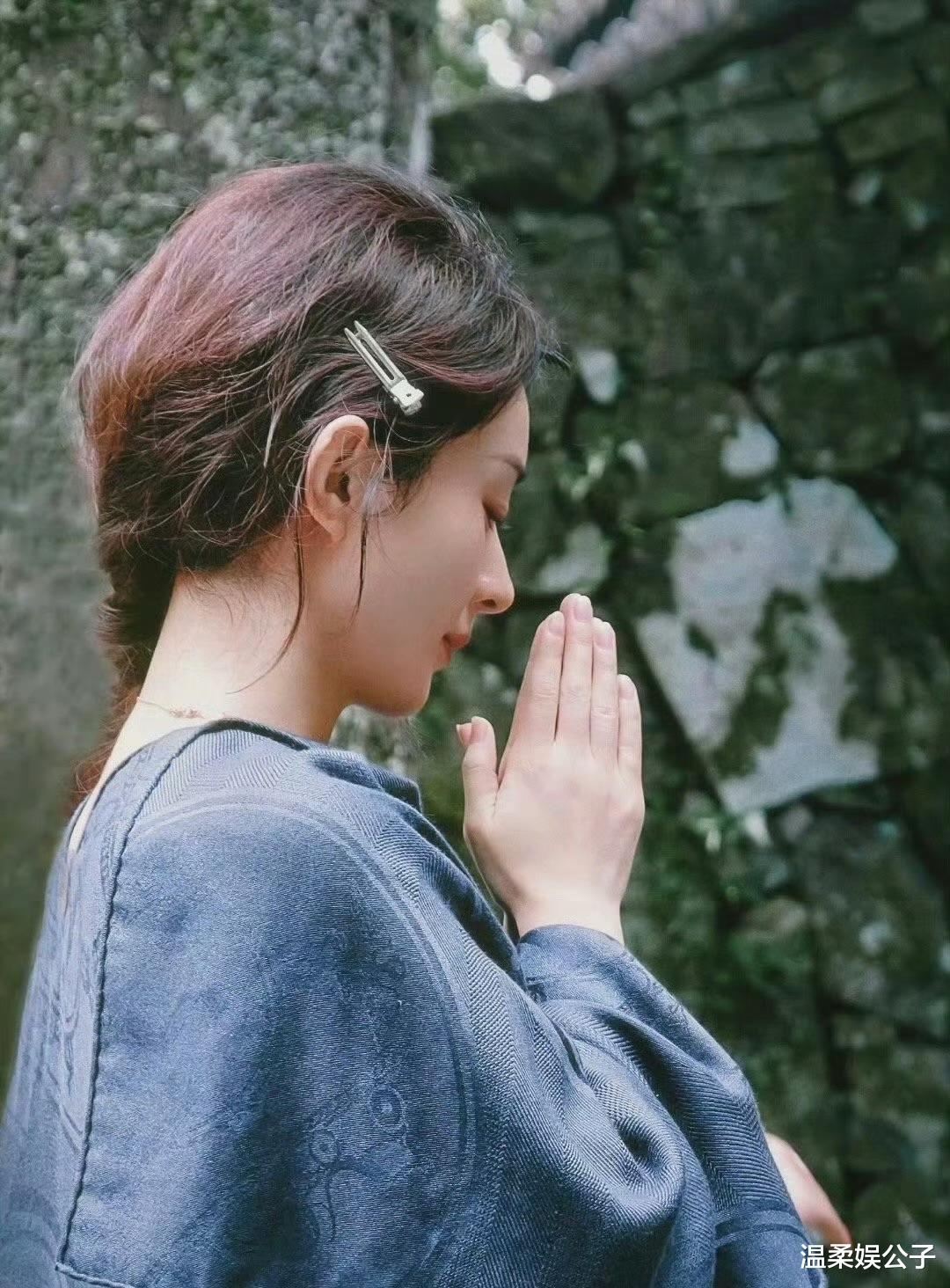 飞天奖后，再看赵丽颖与冯绍峰的“较量”：没有一个不是赢家