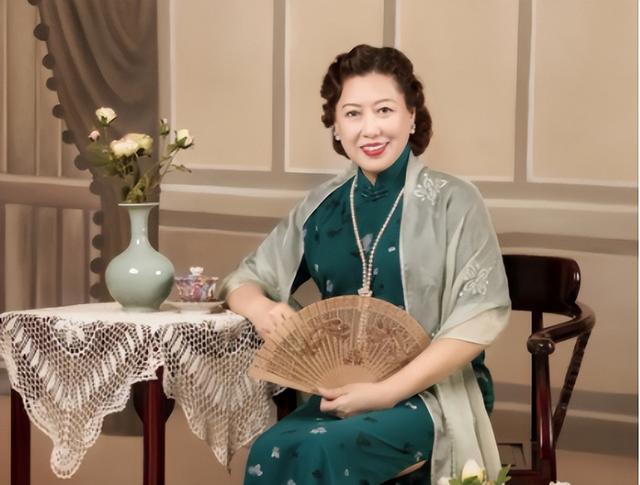 回顾复旦校花严幼韵:112岁坚持化妆,爱吃肥肉甜食,晚年谈长寿秘诀