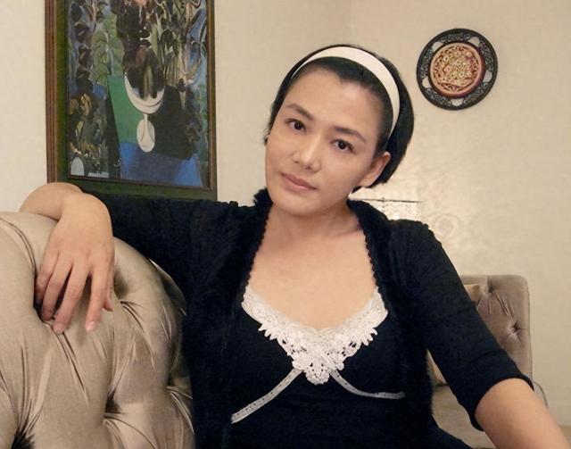 最熟悉女演员已离世,一生未碰过男人,死后家人“瓜分遗产”