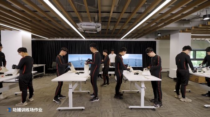 国产人形机器人突破！教会人形机器人如何像人类一样移动