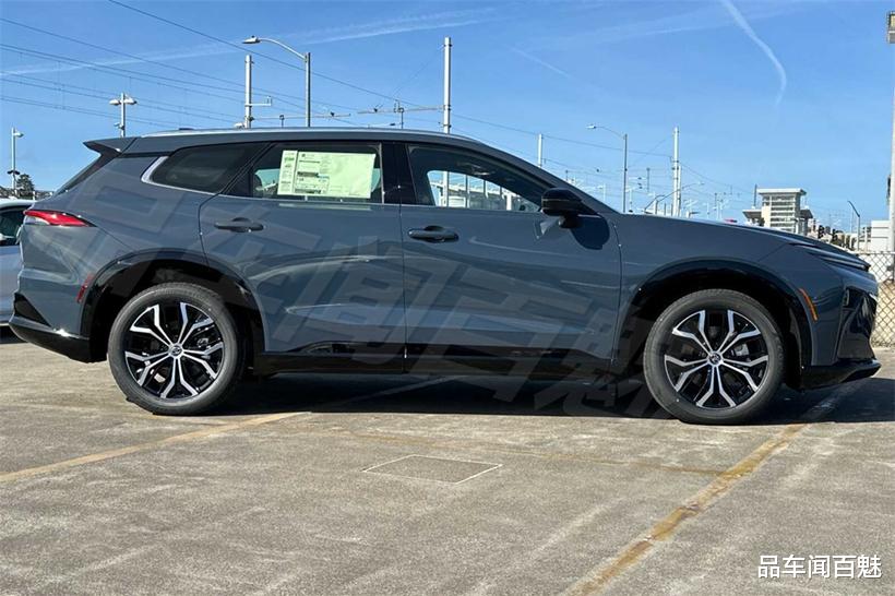 丰田皇冠SUV“新成员”！轴距2米85，两种动力可选，或于年内入华