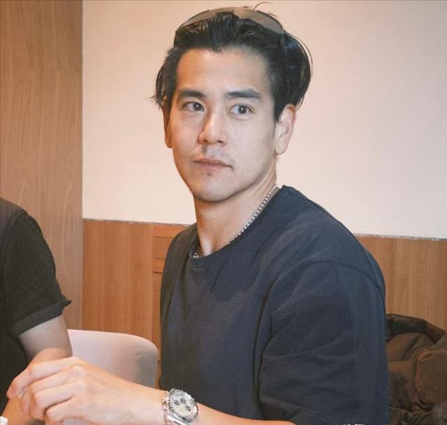 自律与放纵的结果，看谢霆锋、彭于晏、陈冠希的偶遇生图就知道了