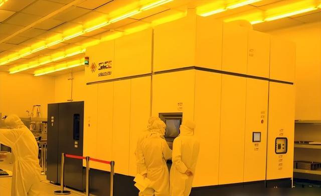 耍流氓?中国首台光刻机实现量产!美国、荷兰紧急发声:强烈谴责