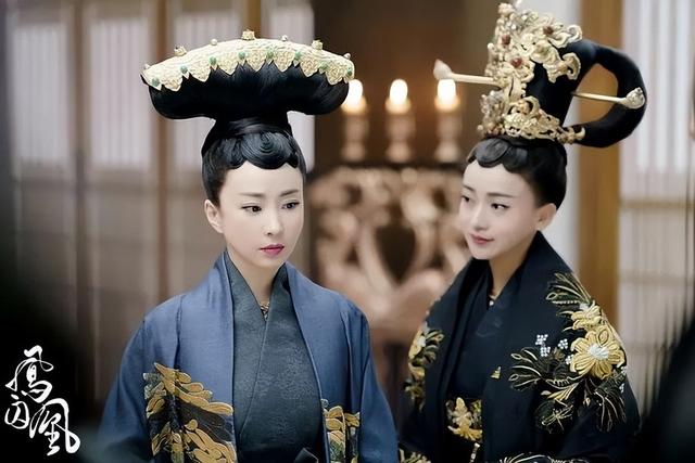 有种尴尬叫“得罪造型师”,大牌明星的奇葩造型,一个比一个辣眼