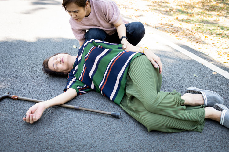 复旦大学调查近7万人发现：不容易脑梗的老人，大多都有这4个习惯