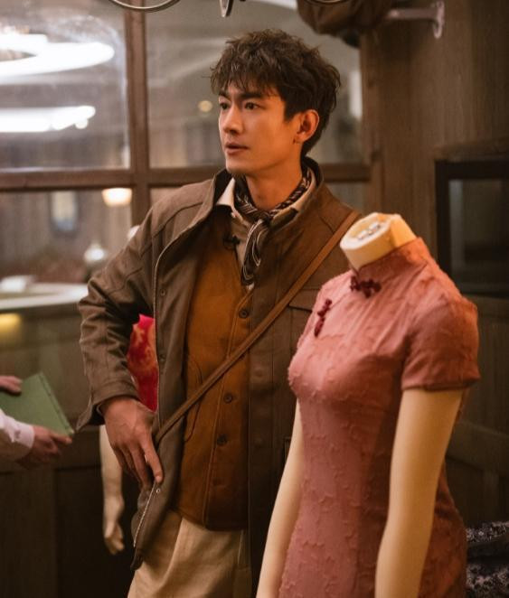 回顾：《与凤行》林更新被曝恋情后营业不体面，细节太敷衍