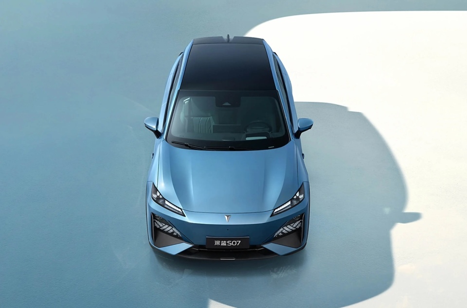 ?长安华为强强联手！一炮而红，续航超1200km，仅售13万，剑指比亚迪