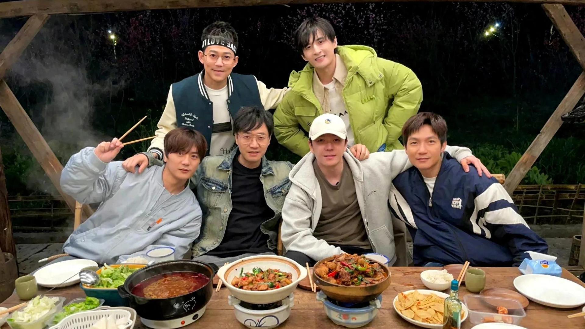 蘑菇屋邀约3周年，再就业男团聊天记录曝光，陆虎是走红最大功臣