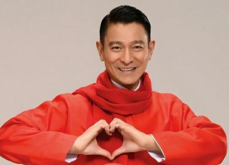 资深音乐人评价刘德华：长相、唱歌、演戏都一般，他的专业是理发