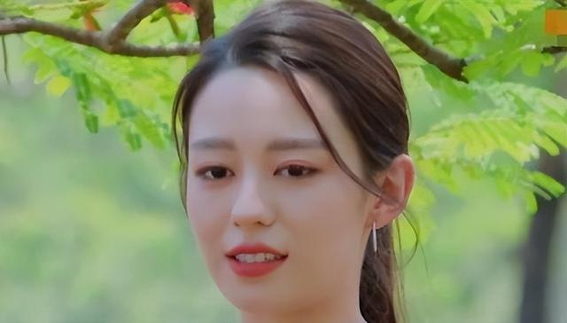 没滤镜真可怕！热巴猪刚鬣，吴谨言嘴歪眼斜，孙俪成“小黄人”