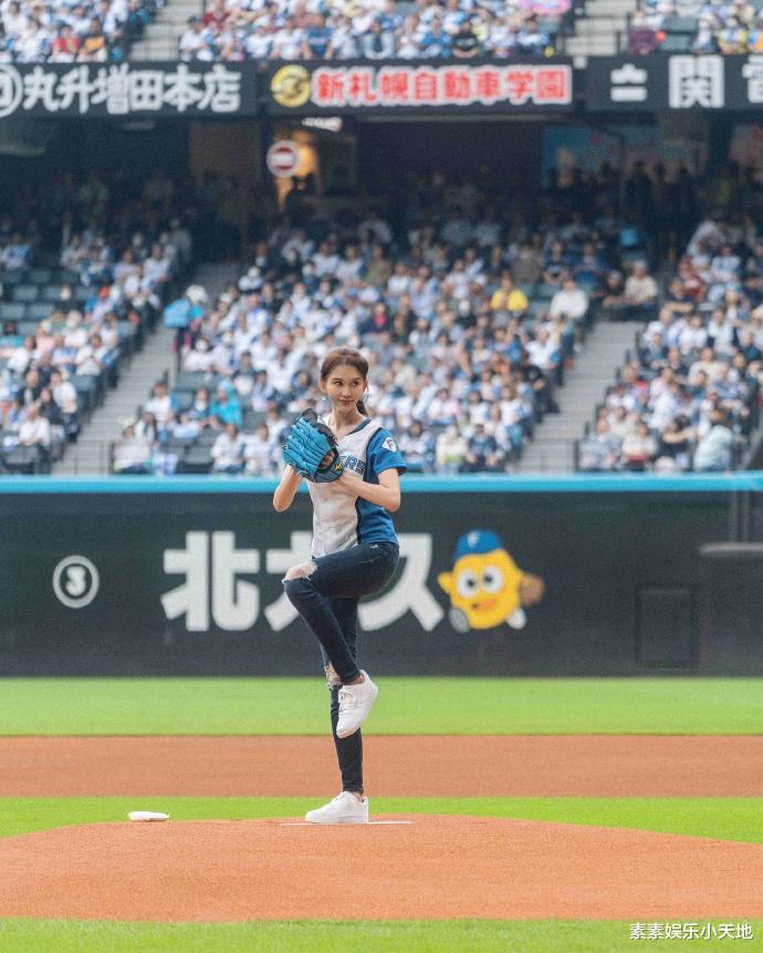 林志玲棒球赛开球,在球场上跳舞太可爱,身材比韩国女爱豆还好