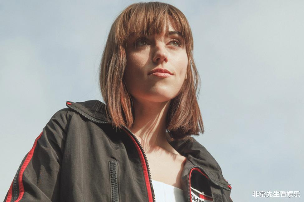 《浪姐5》还没播，已有2人淘汰1人退赛，芒果失算，何洁迎来机会