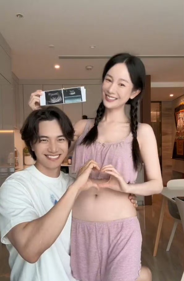 张檬官宣怀孕！！！
