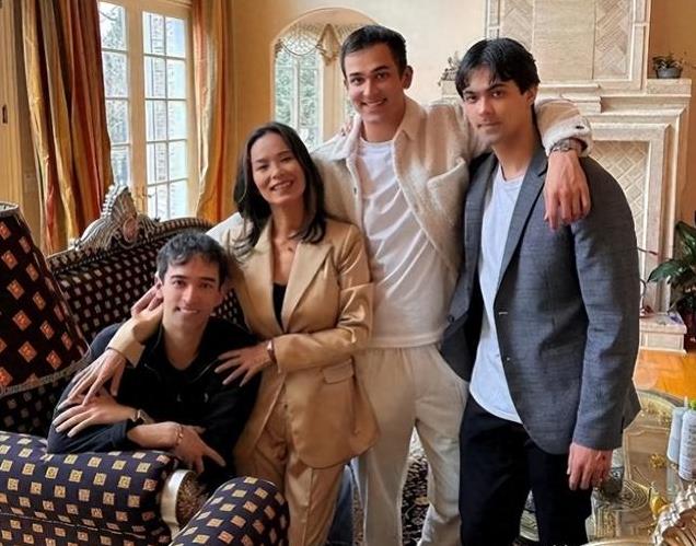 60岁韦唯家暴前夫已去世, 住纽约豪宅, 如今3个儿子成最大心结