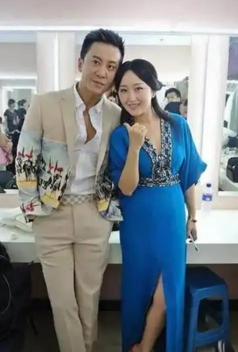 51岁杨钰莹终于结婚了,新郎原来是他!