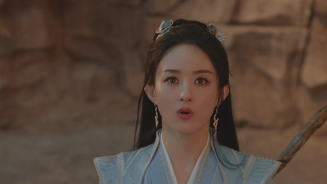 《与凤行》：全员演技过关，唯有一人是败笔，演技太烂像AI机器人