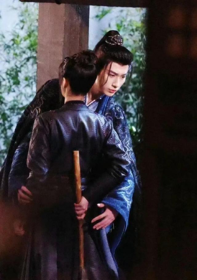 女演员长相多重要?看王楚然和刘令姿同框就知道了,骨架小真无敌