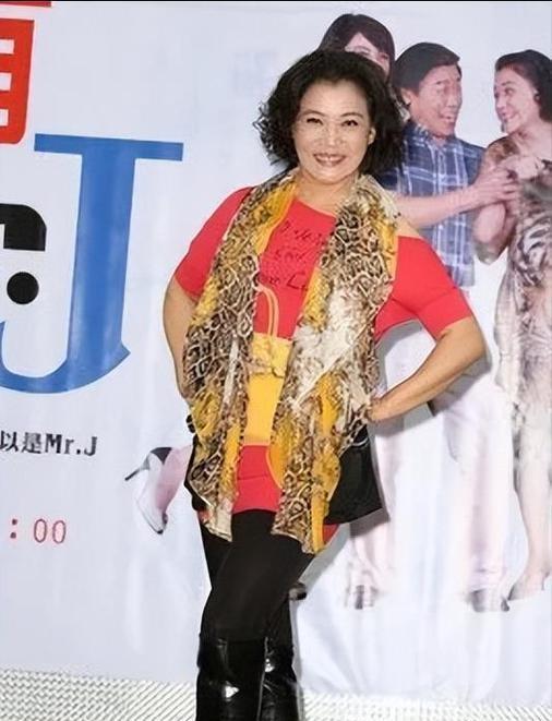 最熟悉女演员已离世,一生未碰过男人,死后家人“瓜分遗产”