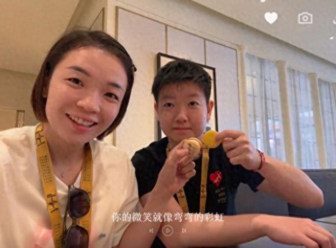 全红婵发9秒抽象视频，照片轰炸让人看花眼，许昕：我快看吐了