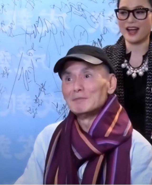 香港演员刘家辉:瘫痪在床多年,频传“去世”,现状令人泪目